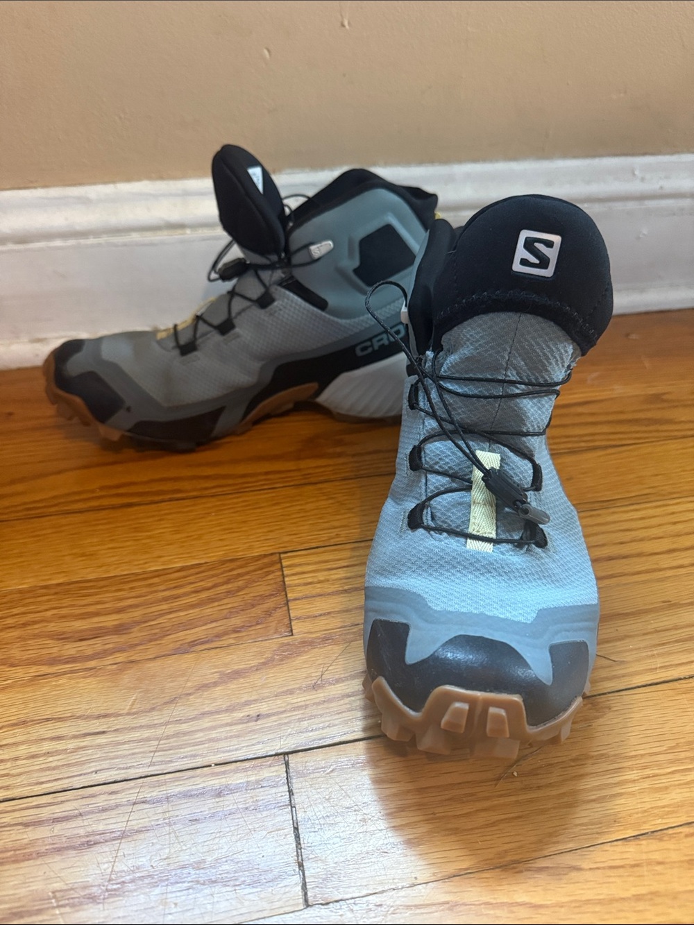 Salomon Cross Hike Mid Women's Hiking Trail Boots Shoes Sz 8 Gore-Tex Waterproof
